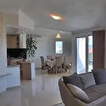 Hébergement de vacances Chester With Heated Pool Kaštela