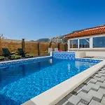 Chester With Heated Pool
