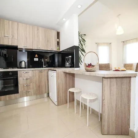 Holiday home Chester With Heated Pool