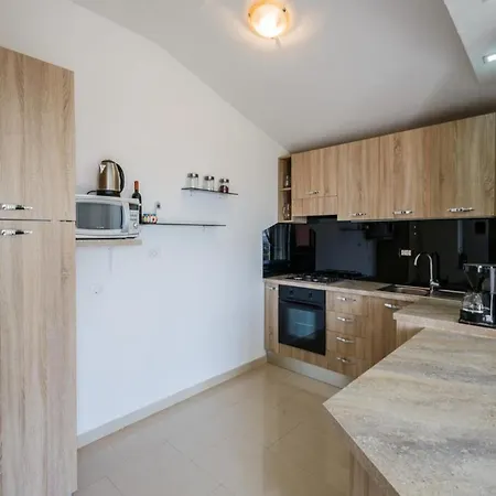 Chester With Heated Pool Holiday home