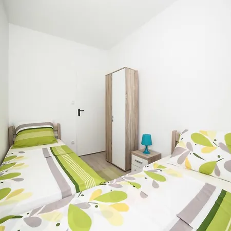 Chester With Heated Pool * Kastela