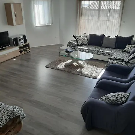 Chester With Heated Pool Holiday home