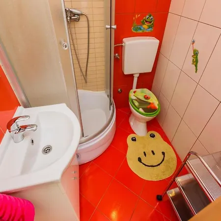 Chester With Heated Pool